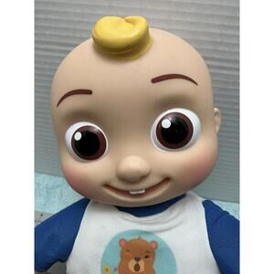 CoComelon‎ Deluxe Interactive JJ Doll Dress Me Feed Me Sing With Me Doll Shoes